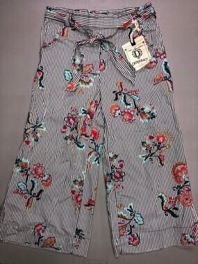NWT Democracy Gaucho Pants Womens 4